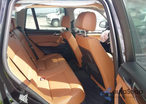 2015 BMW X3 xDrive28I z USA, uszkodzony, nr VIN 5UXWX9C52F0D59278